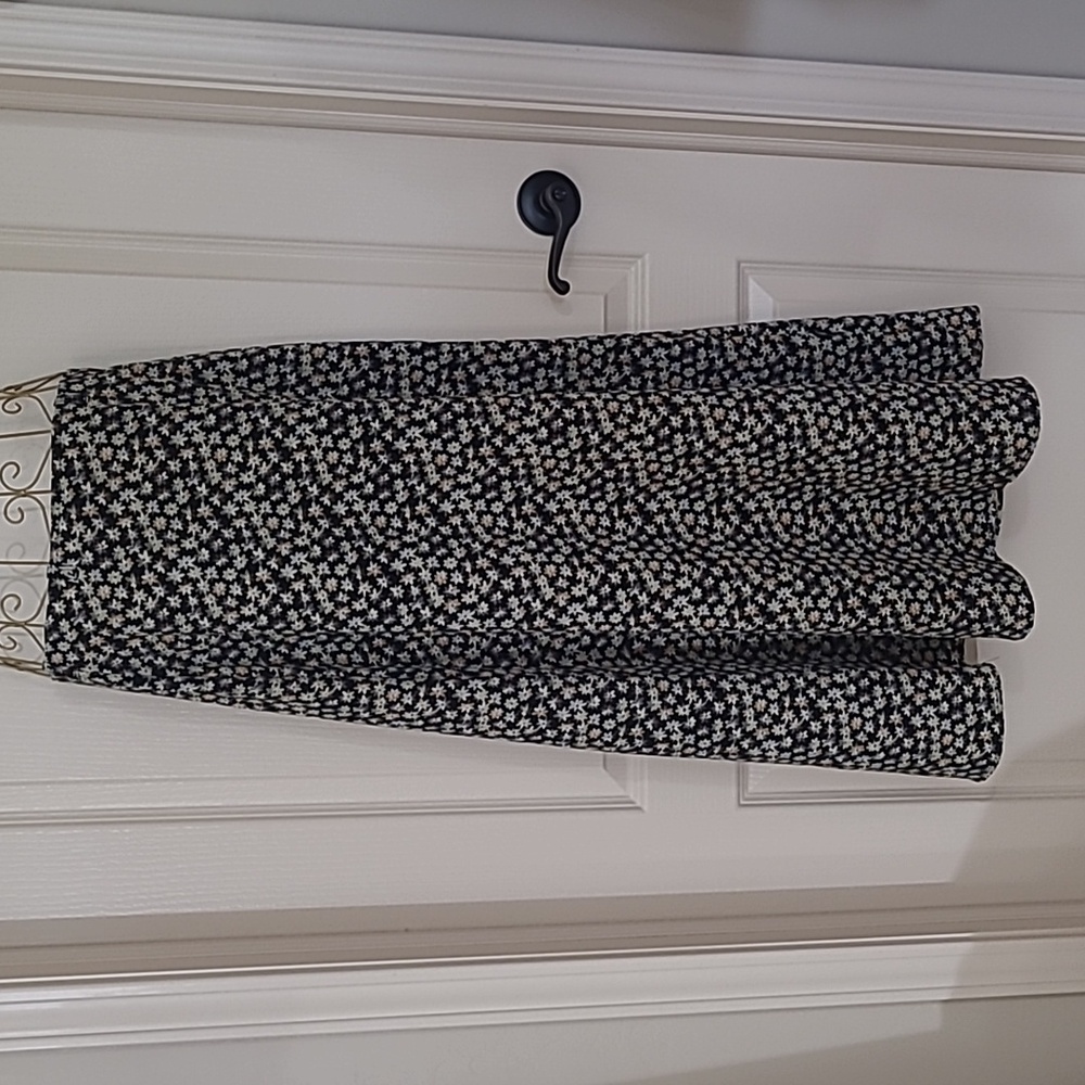VINTAGE BLUE Black and Cream Floral A-Line Maxi Skirt Size 7